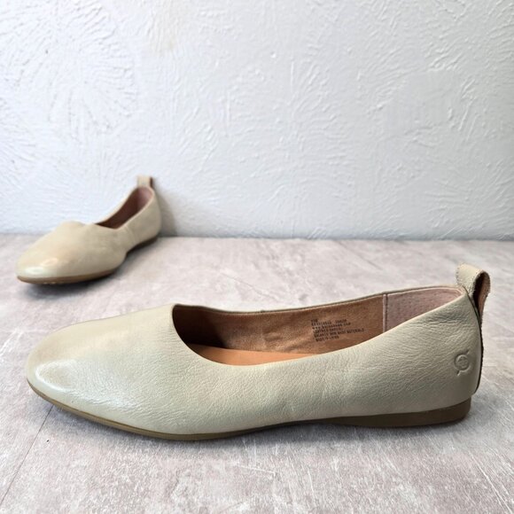 Born Ballet Flats Leather Taupe Minimalist Comfort Slip On Ballerina Shoes Sz 11 - Picture 1 of 11